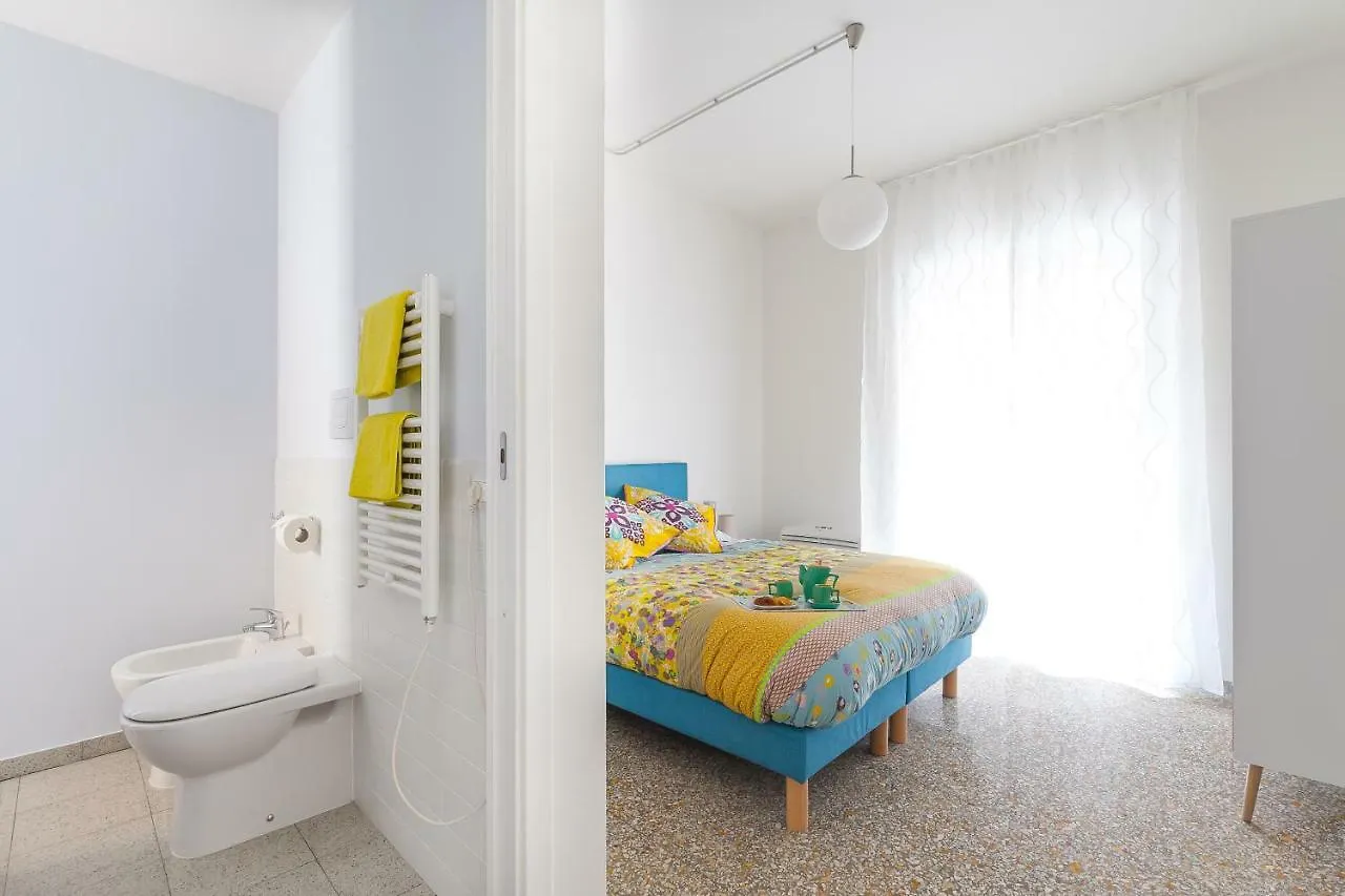 Bed and Breakfast Vino E Vinili Roma Bed & Breakfast