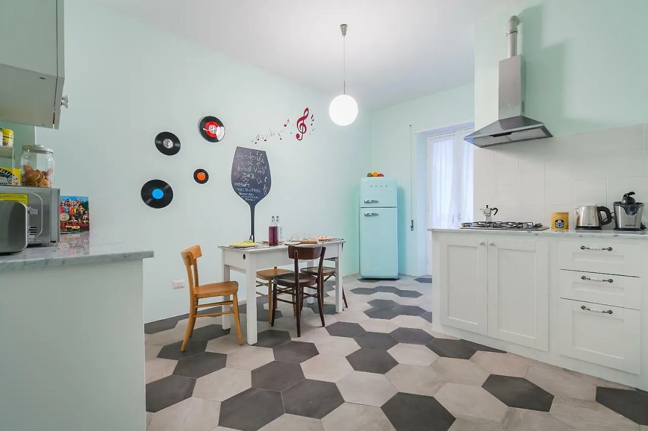 Bed and Breakfast Vino E Vinili Roma Italia